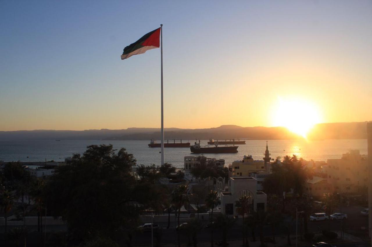 Castle Beach Hotel Aqaba Exterior photo