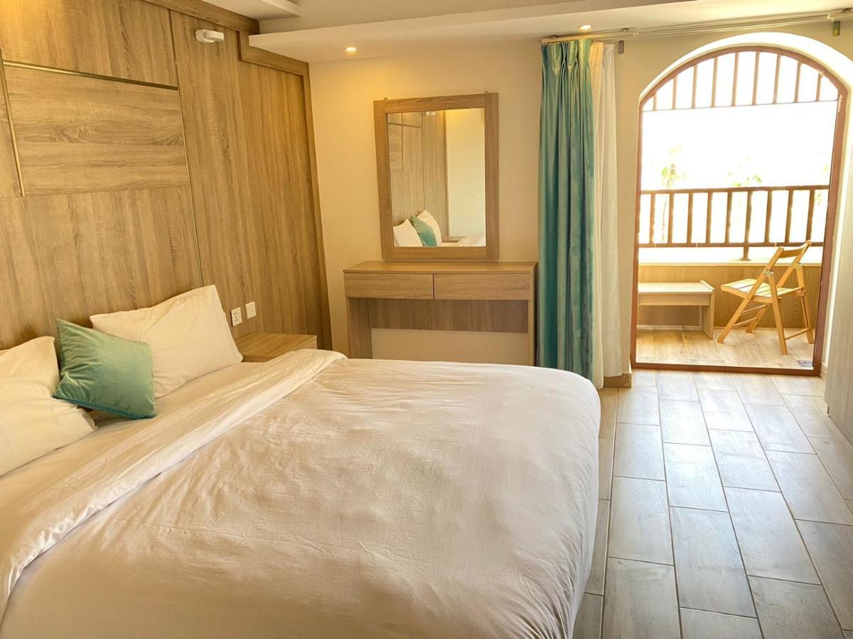 Castle Beach Hotel Aqaba Exterior photo